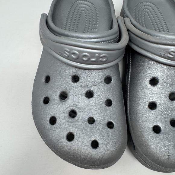 Crocs Clog Silver Sling Back Slip-On Shoes Sandals Classic Men's 6 Women's 8 - Picture 8 of 13